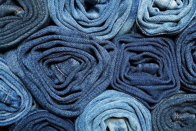mode durable en 2025 : comment adopter une garde-robe écoresponsable ?